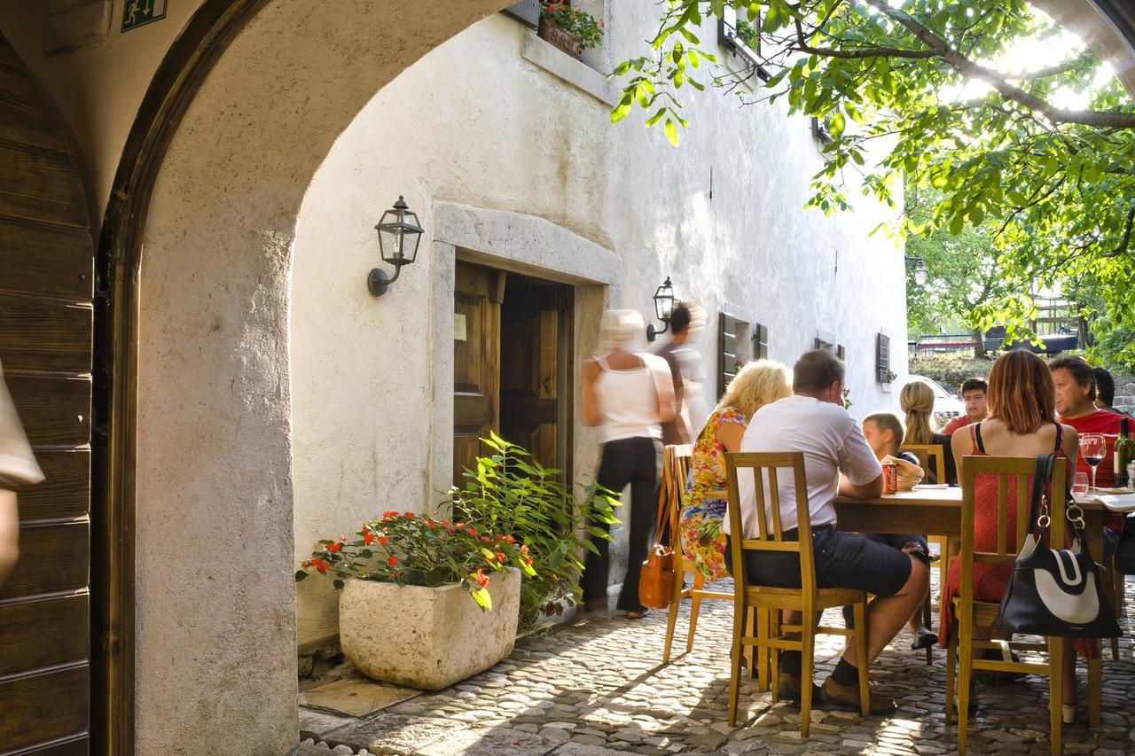 Majerija Otel Vipava Oda fotoğraf